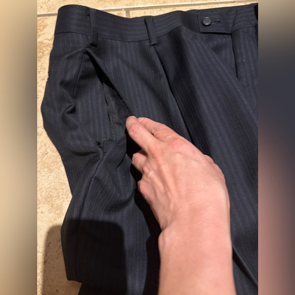 Sean John Classic 3-Piece Garment Suit